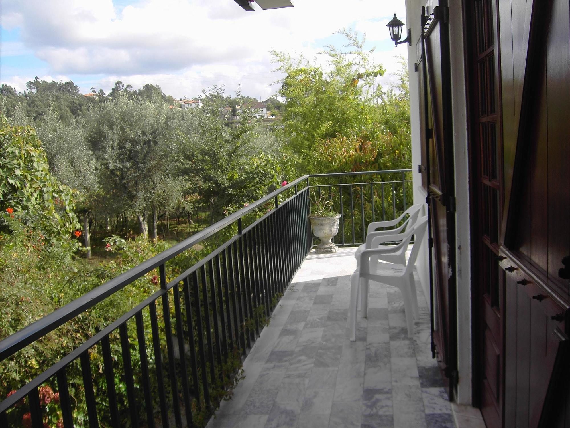 Villa With 4 Bedrooms In Ponte De Lima, With Wonderful Mountain View, 外观 照片